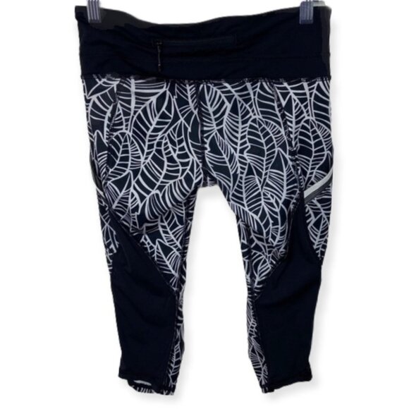 Lululemon Run A Marathon Leggings Crop Black Print Size 4 High Rise Yoga Pants - Picture 6 of 13